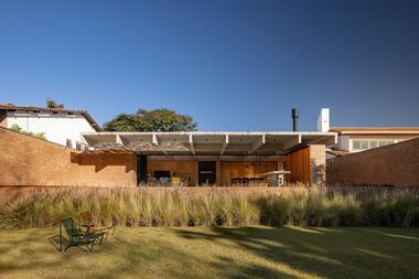 Berezowski House / BLOCO Arquitetos