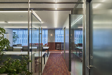 TENTiE Nagoya Office / moss.