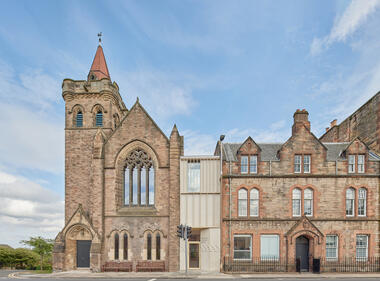 Centro Charteris Greyfriars / Konishi Gaffney Architects