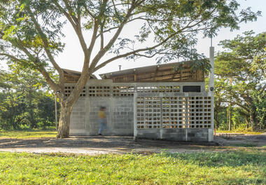 Plan B Guatemala / DEOC Arquitectos