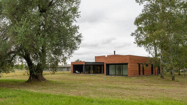 Casa Hache 01 / Pablo Dellatorre + Studio Brava