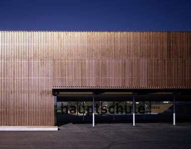 Escuela secundaria / Dietrich | Untertrifaller Architekten