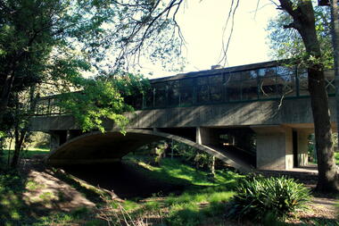 Galería de Clásicos de Arquitectura: Casa sobre el arroyo / Amancio Williams  - 26