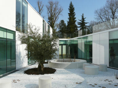 Edificio de psiquiatría infantil en Bures-sur-Yvette / a+ samueldelmas