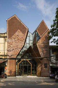 Café y Restaurante No.1986 / Le House