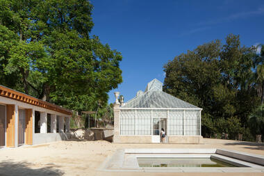 Invernaderos tropicales del Jardín Botánico de la Universidad de Coimbra / João Mendes Ribeiro