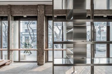 Galeria de Livraria Jetlag / +C Architects  - 9