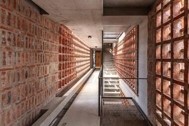 Edificio de viviendas YPY 1731  / Arqtipo + Paola Castelnuovo