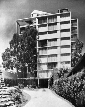 Edificio Los Eucaliptus / Jorge Ferrari Hardoy + Juan Kurchan