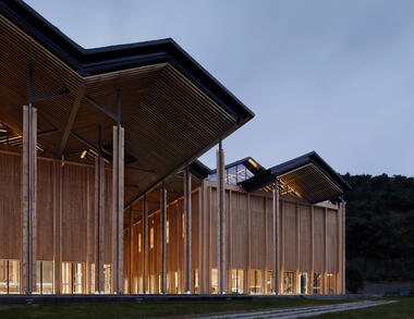 Centro de conferencias de internet de Shitang / AZL Architects
