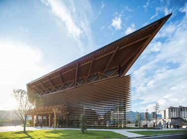 Chinese Tujia Pan-Museum Complex / Professor Li Baofeng's Studio of HUST