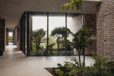Gallery of Interior Courtyards in Colombian Houses: 15 Examples of Floor Plans  - 27