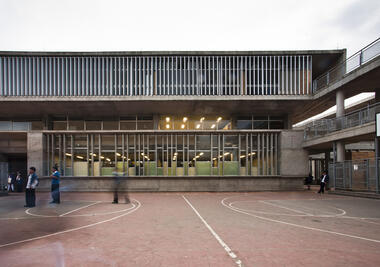 Colegio Distrital Porfirio Barba Jacob / Leonardo Álvarez Yepes arquitectos