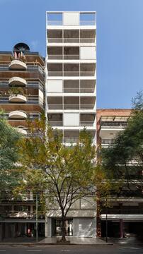 Edificio JMM 477 / Diego Cherbenco + Anibal Bizzotto