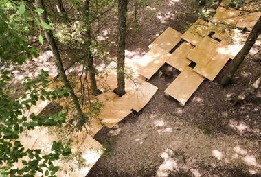 Peak-A-Boo Installation / i/thee