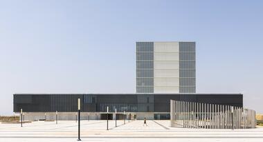 Complexo Municipal de Tekirdağ / Lift Studio