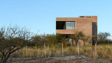 Atelier House / LOMA Arq +