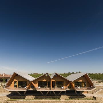 Quinta da Faísca Tourist Accomodation / Carlos Castanheira