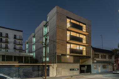 Edificio LT185 / ZD+A