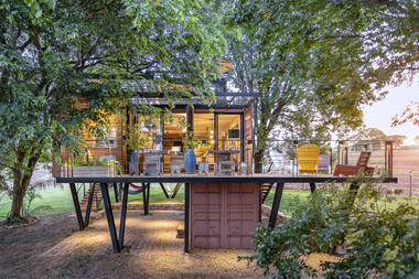La Casa Colgante / Casa Container Marília
