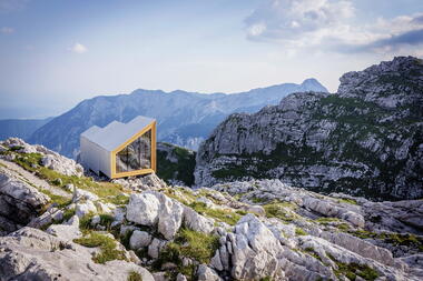 Refugio alpino Skuta / OFIS arhitekti + AKT II + Harvard GSD Students