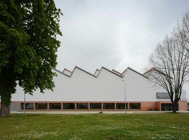 Centro Poliesportivo em Tarbes / IDOM