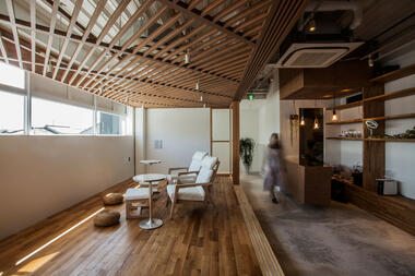 Spa Haspali / Three.Ball.Cascade.Architects