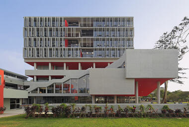 Complejo Académico PUCP / Enrique Santillana + Tandem arquitectura + Jonathan Warthon