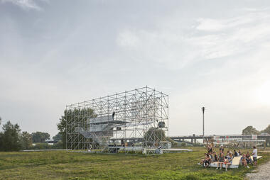 Andamios: De equipamiento auxiliar a protagonistas de la arquitectura