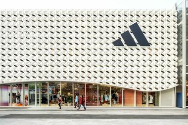 Adidas Brand Center / Storeage