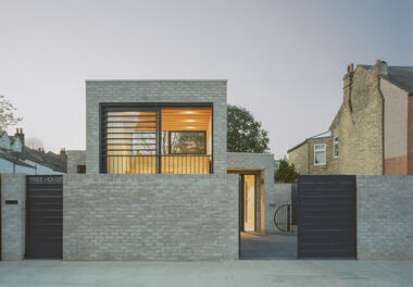 Casa da Árvore / Fletcher Crane Architects