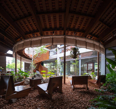 May Café & Bakery / FeA