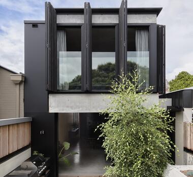 Casa na Árvore / H&E Architects