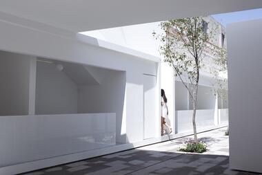 MERCADO / HW-STUDIO
