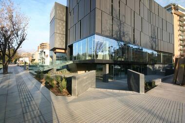 Edificio El Coihue / Estudio Larrain
