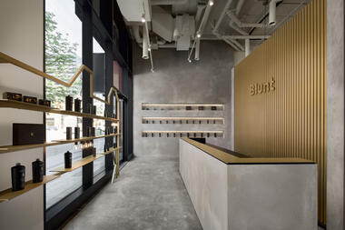 Blunt Hair Salon / ISSADESIGN