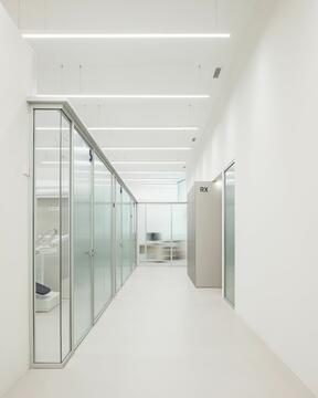 Galería de Clínica Dental Gros / bvcr  - 12