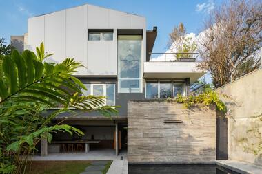 Jardim das Bandeiras House / Nitsche Arquitetos