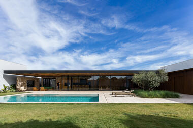 Galeria de Casa LFF / Aguirre Arquitetura  - 1