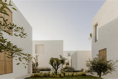Hotel Voyage Torba / Baraka Architects