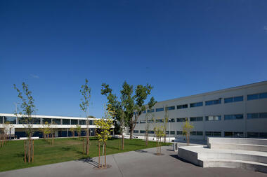 Gallery of High School Monserrate / Marques Franco Arquitectos  - 6