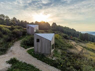 Small Vacation Cottages u Gai / SAN Architektura