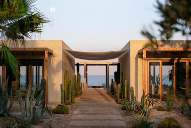 CAPO Boutique Hotel and Resort / Carl Gerges Architects