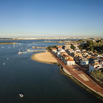 Riverside Walk in Seixal / RISCO