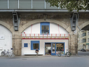 与城市共享入口，Bogen 131 自行车店 / David Fink + Lukas Fink + Tobias Fink