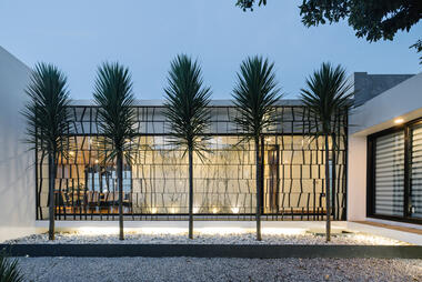 Casa Nochebuena / Dionne Arquitectos