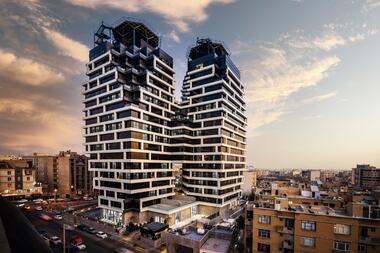 Mika 双子塔 / Alidoost and Partners + Mika