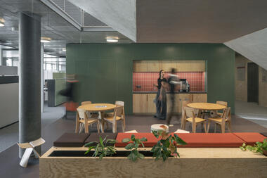Gallery of Doctors Without Borders Headquarters  / Sauerbruch Hutton   - 16