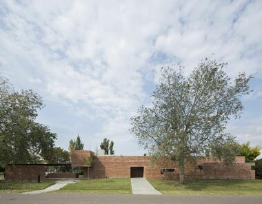 Casa MJ156 / Navello Klotzman arquitectas