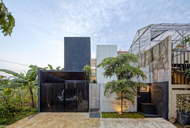 Noid House / DELUTION